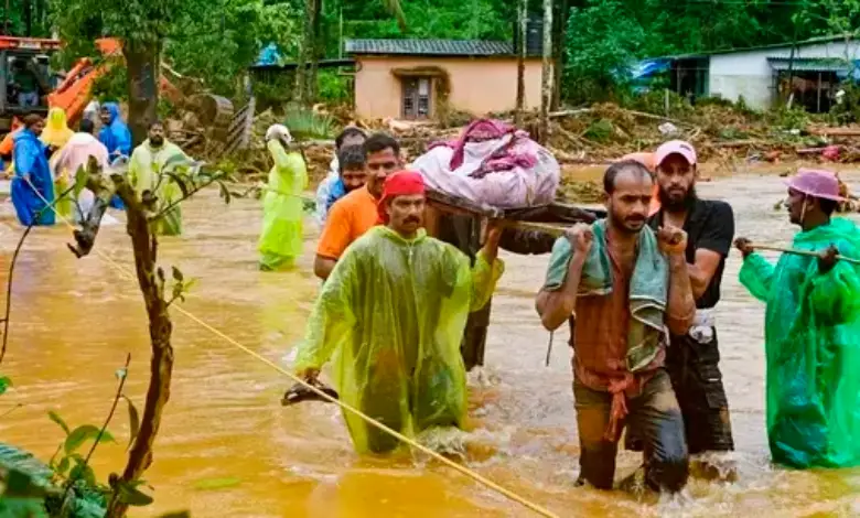 Landslides due to heavy rains in Kerala: Red alert in four districts