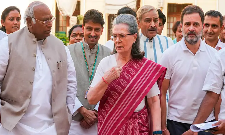 Monsoon session of Parliament: What will be Congress' strategy to surround Modi government? Sonia Gandhi calls meeting