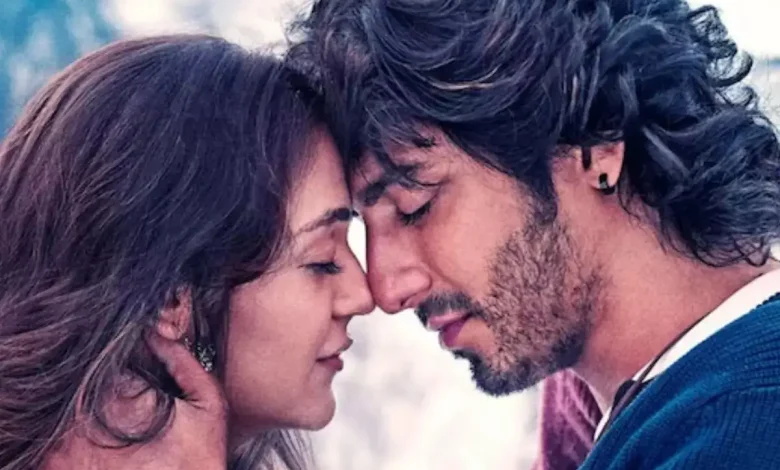 Despite being trolled for publicity, Saiyaraa rakes in Rs 200 crore