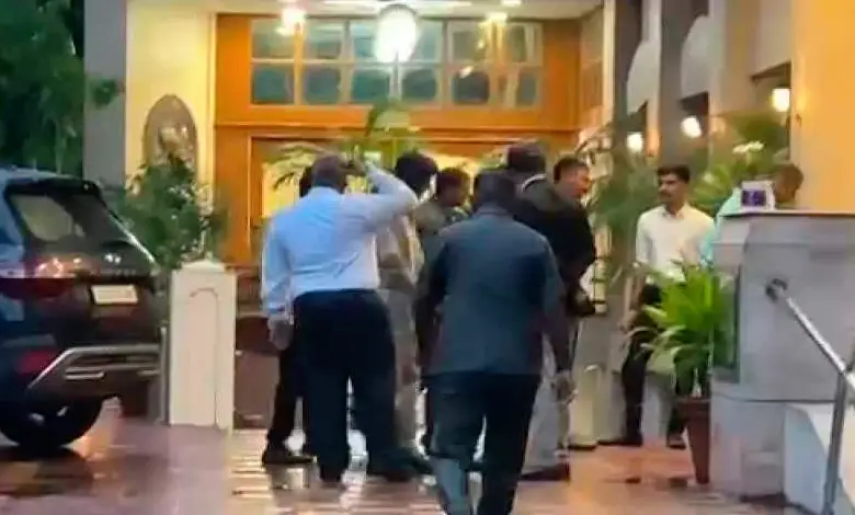 Threat to blow up hotel after school in Vadodara, police rushed to the spot