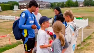 The 'swing' of luxury in England: People ask for autographs and even clamor for selfies!