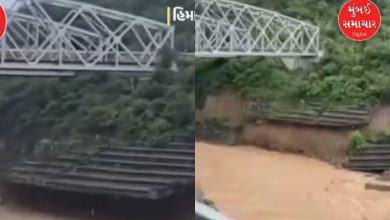 The wall of the railway bridge over the Chakki river collapsed, fortunately a major tragedy was averted