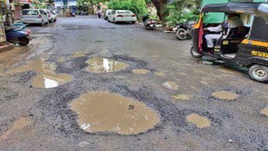 મુંબઈમાં ૨૪ કલાકમાં ૪૪૨ નવા ખાડા ગણેશોત્સવ પહેલા ખાડા શોધવા પાલિકાની ઝુંબેશ