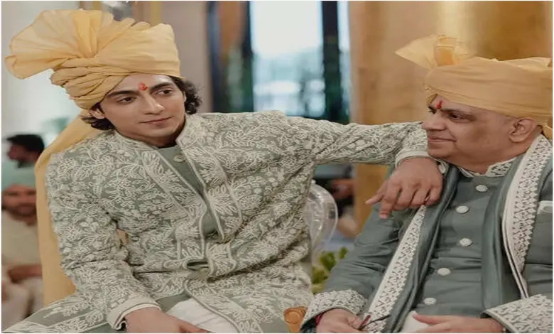 માત્ર ચંકી પાડે જ નહીં, આ બોલીવૂડ સ્ટાર્સ સાથે પણ છે અહાન પાંડેના પરિવારનું ક્લોઝ કનેક્શન