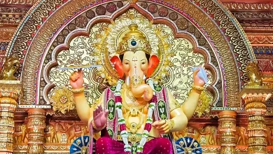 First glimpse of the court of the Lalbaugcha Raja