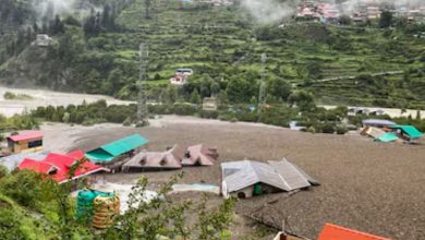 ઉત્તરકાશી: ₹5 લાખને બદલે વળતર પેઠે માત્ર ₹5000 મળતાં પૂર પીડિતોનો હોબાળો, ધામી સરકાર પર આરોપ