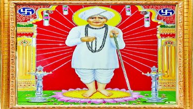 સંત જલારામ બાપાનો ફોટો, તેમની સૌમ્ય મુખાકૃતિ.