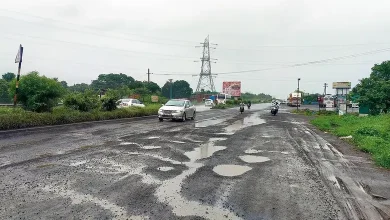 Kalyan-Shilphata road pothole
