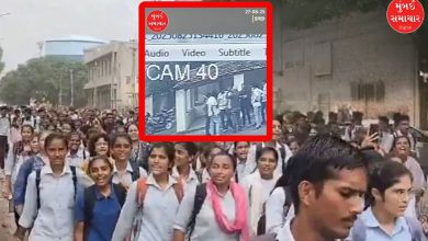 ૧૦૦૦થી વધારે વિદ્યાર્થીઓએ ઘટનાનો વિરોધ દર્શાવવા રેલી યોજી: પોલીસે બે વિદ્યાર્થીઓ વિરુદ્ધ ગુનો નોંધ્યો