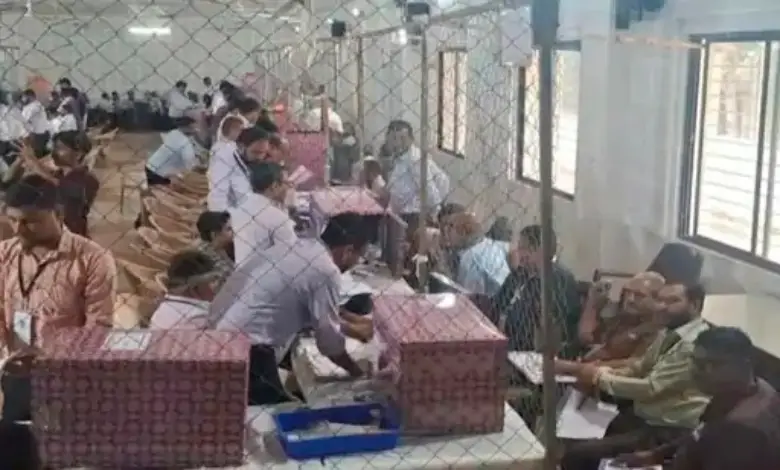 Who won the Mehsana Urban Bank elections? This incident happened for the first time