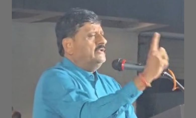 ભાજપના વિધાનસભ્ય ઉવાચઃ પાટીદાર દીકરા-દીકરીને રાત્રે 10 પછી મોબાઈલ ના આપો, મોબાઈલ લઈને બેસે તો સમજો કાળાં કામ કરે છે....