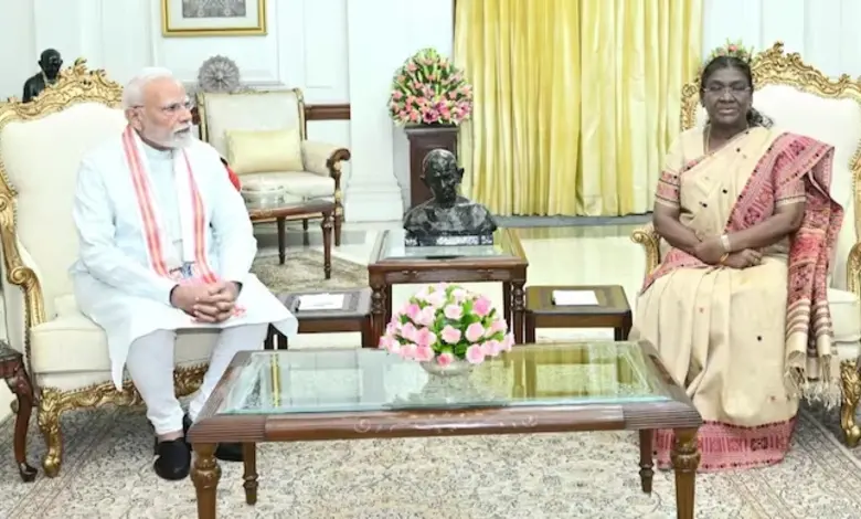 Prime Minister Modi and Amit Shah meet the President