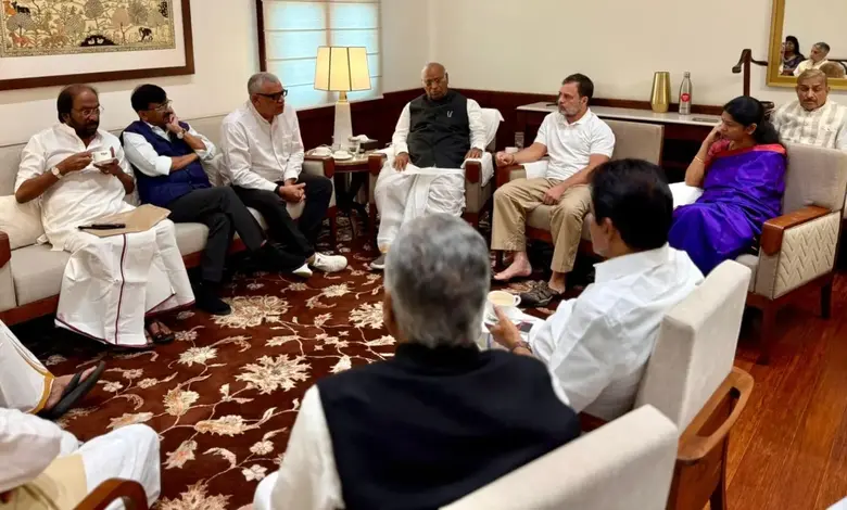 Rahul Gandhi calls meeting for Vice Presidential election