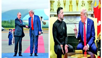 ડોનલ્ડ ટ્રમ્પ અને વ્લાદિમીર પુતિન એકબીજા સાથે વાત કરતા,