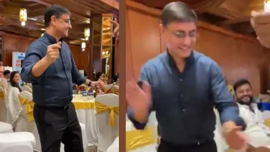 Sanjeev Sanyal danced to the bhajan