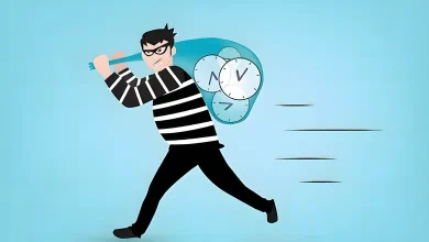 Theft in transgender's house in Sayla