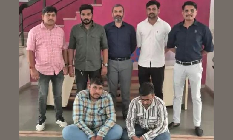 અમદાવાદ ક્રાઈમ બ્રાંચે 'તરતા સોના' સાથે બેની ધરપકડ કરી, 2.97 કરોડનું એમ્બરગ્રીસ જપ્ત