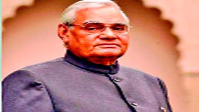 આજે આટલું જઃ લાગે સરળ એ વસ્ત્ર છે માફી જ મોટું શસ્ત્ર છે