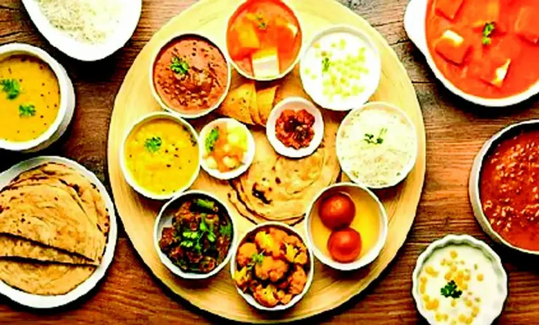 Let us understand that by explaining faith, Lord Krishna is now showing us the wisdom of eating.
