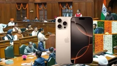 iPhone gift to MLAs in Delhi