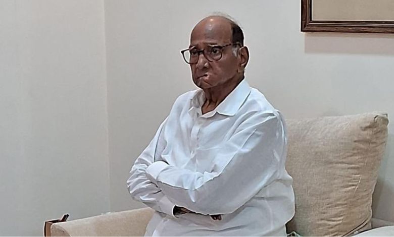 Maharashtra politics heated up due to Sharad Pawar's statement, Fadnavis hits back