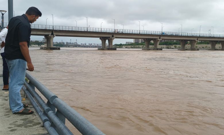 dharoi dam overflow sabarmati river alert villages