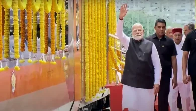 વંદે ભારત ટ્રેનનું ઉદ્ઘાટન થતું દૃશ્ય, નરેન્દ્ર મોદી.