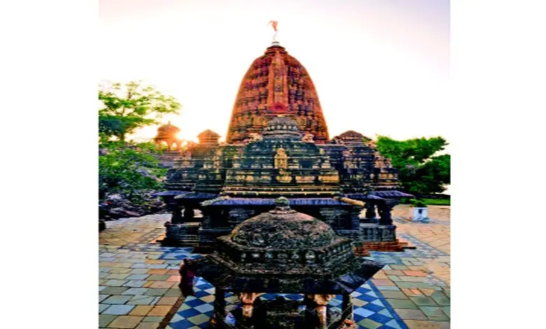 Travel Plus: The true Shravan Yatra is the contact with Shiva and the spiritual experience in Shiva temples...