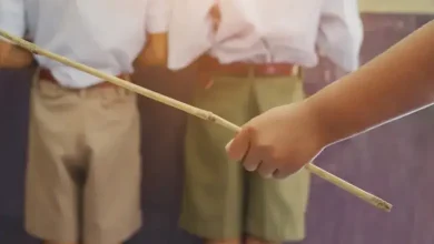 નોઇડા શિક્ષકે વિદ્યાર્થીને માર્યો