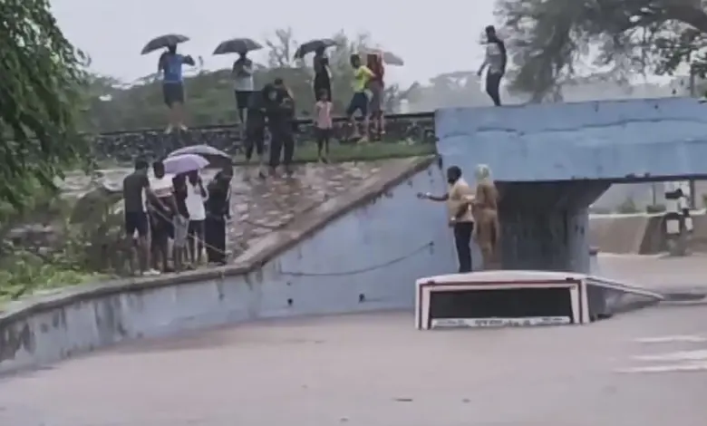 valsad heavy rain imd alert pardi flood update