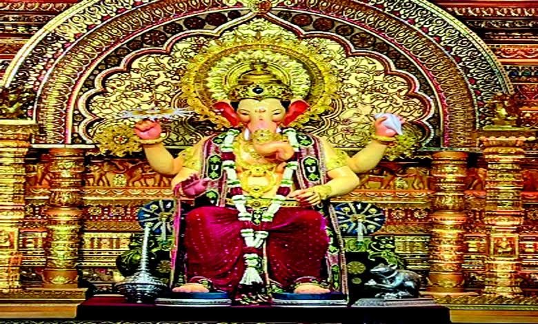 વાર-તહેવાર ઃ મુંબઈના લાલબાગચા રાજા: ખરા અર્થમાં આસ્થાના મહા-રાજા!