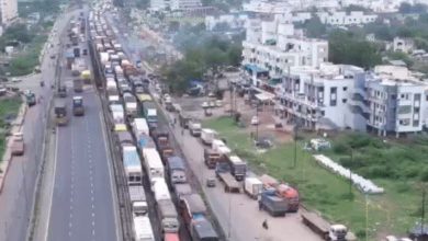 અમદાવાદ-મુંબઈ હાઇ-વે પર ફરી વખત 15 કિ.મી.નો ટ્રાફિકજામઃ વાહનચાલકોને હાલાકી