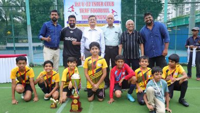 અન્ડર-12 ઇન્ટર-ક્લબ ફૂટબૉલ ટૂર્નામેન્ટમાં ઘાટકોપર જૉલી જિમખાના ચૅમ્પિયન મુંબઈઃ ઘાટકોપર જૉલી જિમખાના મલ્ટિ ટર્ફ સબ-કમિટી દ્વારા આયોજિત પ્રથમ અન્ડર-12 ઇન્ટર-ક્લબ (INTER CLUB) ફૂટબૉલ (FOOTBALL) ટૂર્નામેન્ટનું સફળ આયોજન કરવામાં આવ્યું હતું. આ સ્પર્ધામાં ઘાટકોપર જૉલી જિમખાનાની ટીમ ચૅમ્પિયન બની હતી. આ સ્પર્ધા અધ્યક્ષ રજનીકાંત શાહ, મેનેજિંગ ટ્રસ્ટી મનોજ અજમેરા, સેક્રેટરી મુકેશ બદાની તથા સમગ્ર ટ્રસ્ટીઓ અને મૅનેજમેન્ટ કમિટીના સભ્યોના માર્ગદર્શન તથા સહકારથી યોજાઈ હતી.