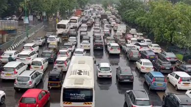 વહેલી સવારના મુશળધાર વરસાદથી મુંબઈ-થાણેમાં ગંભીર ટ્રાફિક-જૅમ