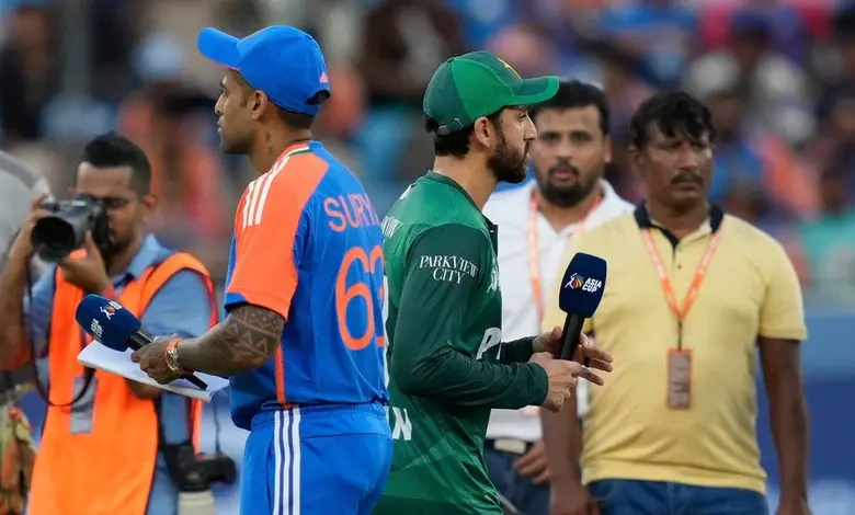 India-Pakistan cricket, toss, handshake avoided
