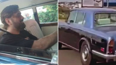 એમ એસ ધોની રાંચીમાં વિન્ટેજ રોલ્સ રોયસ લઇને નીકળ્યો; ચાહકો એક ઝલક માટે દોડ્યા