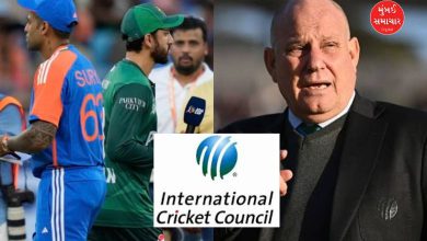 Suryakumar shook hands with Pycroft, but the Pakistani captain ignored Pycroft!