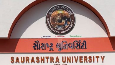 સૌરાષ્ટ્ર યુનિવર્સિટીના પરિસરમાં વિરોધ પ્રદર્શન: NSUI અને પોલીસ વચ્ચે ઘર્ષણ, ગેટનો કાચ તૂટ્યો