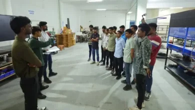 Ahmedabad CEO Hires 20 People Using WhatsApp Groups