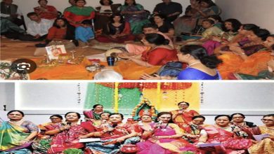 Garba: Did you know that Garba can also be played while sitting?!