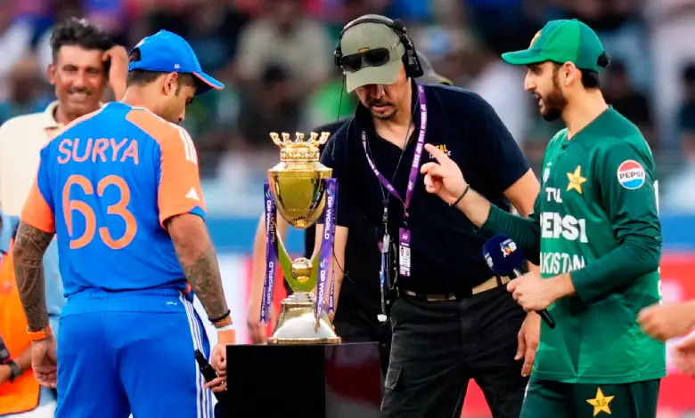 India vs Pakistan, Final - Live Cricket Score Dubai International Cricket Stadium, Dubai