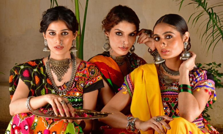Navratri 2025: These are the auspicious colors for the nine days, know which color clothes you will wear on which day?