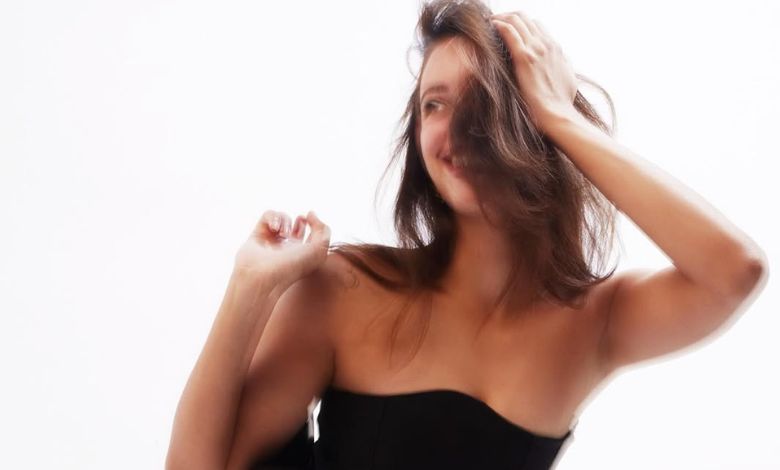 Actress creates sensation with kissing scene, gets movies, now says she regrets it