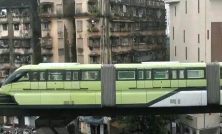 Mumbai Monorail once again stopped midway amid heavy rains passengers safe