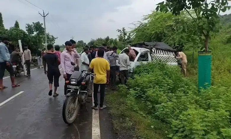 પાલીતાણા પાસે અકસ્માત થયેલ વાહન, જેમાં ગણેશ વિસર્જન બાદ પરત ફરતી મહિલાઓ હતી.