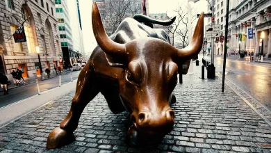 વોલસ્ટ્રીટની તેજી બાદ એશિયાઇ બજારોમાં વધારો દર્શાવતો ગ્રાફિક.