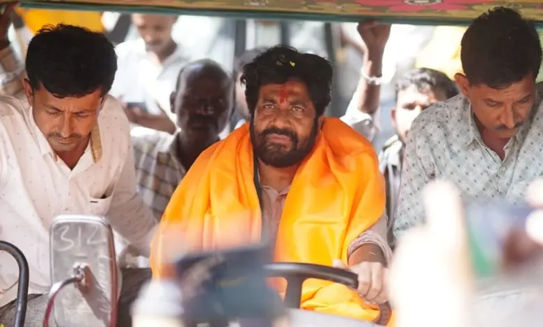 ખેડૂત નેતા બચ્ચુ કડુ અને રાજુ શેટ્ટી વિરોધ આંદોલનમાં