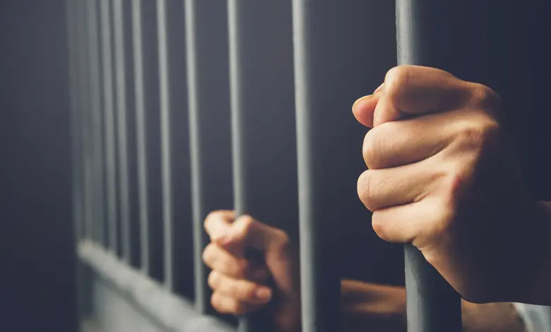 થાણેની કોર્ટ દ્વારા બાંગ્લાદેશી નાગરિકને બળાત્કારના કેસમાં આઠ વર્ષની જેલની સજા સંભળાવતો ચુકાદો