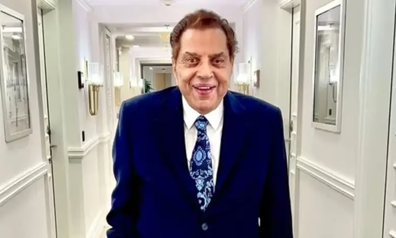 ફિલ્મ ઈન્ડસ્ટ્રીમાં હી-મેન તરીકે ઓળખાતા બોલીવૂડના દિગ્ગજ કલાકાર ધર્મેન્દ્ર ટૂંક સમયમાં જ 90 વર્ષના થઈ જશે, પરંતુ આ બધા વચ્ચે મહત્ત્વના સમાચાર સામે આવી રહ્યા છે.