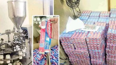 દાંત ચમકાતી ટૂથપેસ્ટ પણ નકલીઃ રાપરના ચિત્રોડમાં નકલી ટૂથપેસ્ટ બનાવતી ફેક્ટરી ઝડપાઇ